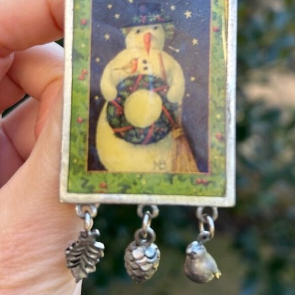 HOLIDAY🎄🎄MARJOLIEN BASTIN Snowman Wreath Pewter BROOCH - Picture 3 of 7